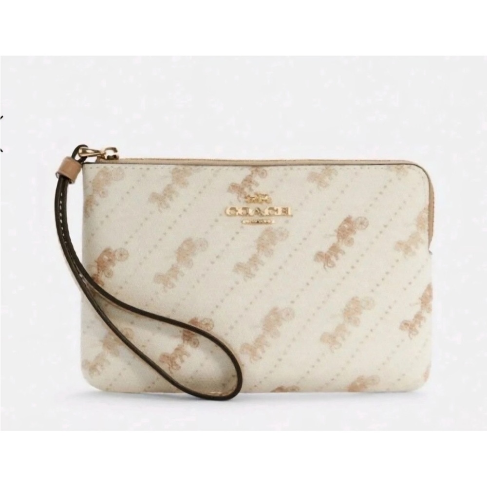 Coach Cream coach horse and carriage Wristlet Clutch nwt